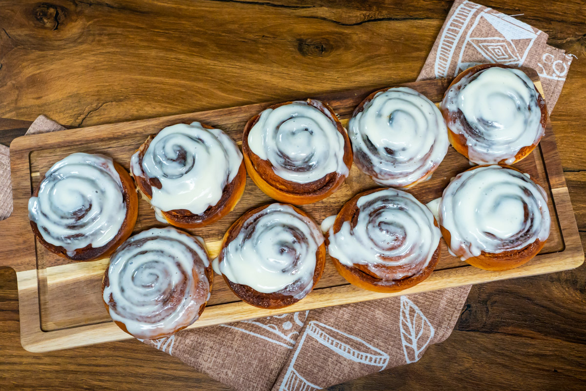 cinnamon rolls buns