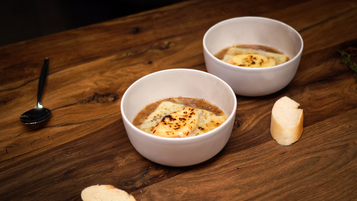 making french onion soup