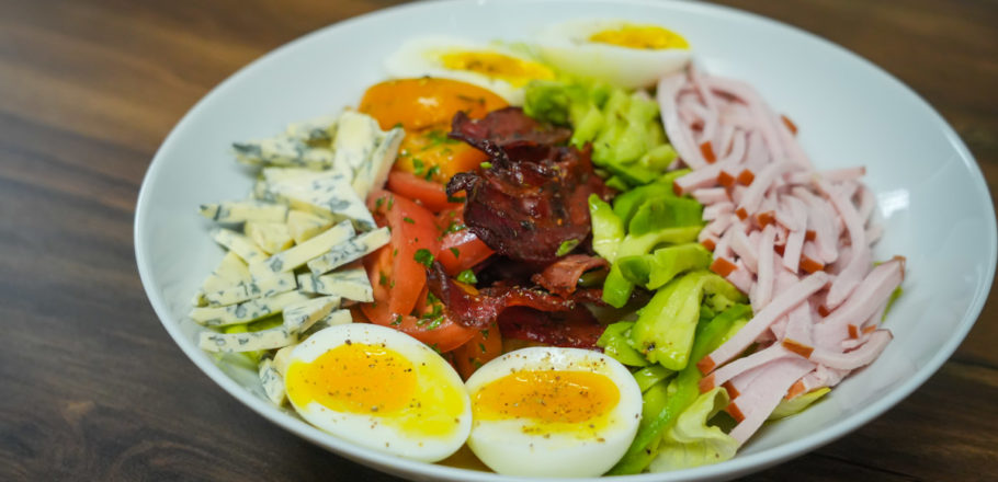 ingredients in cobb salad