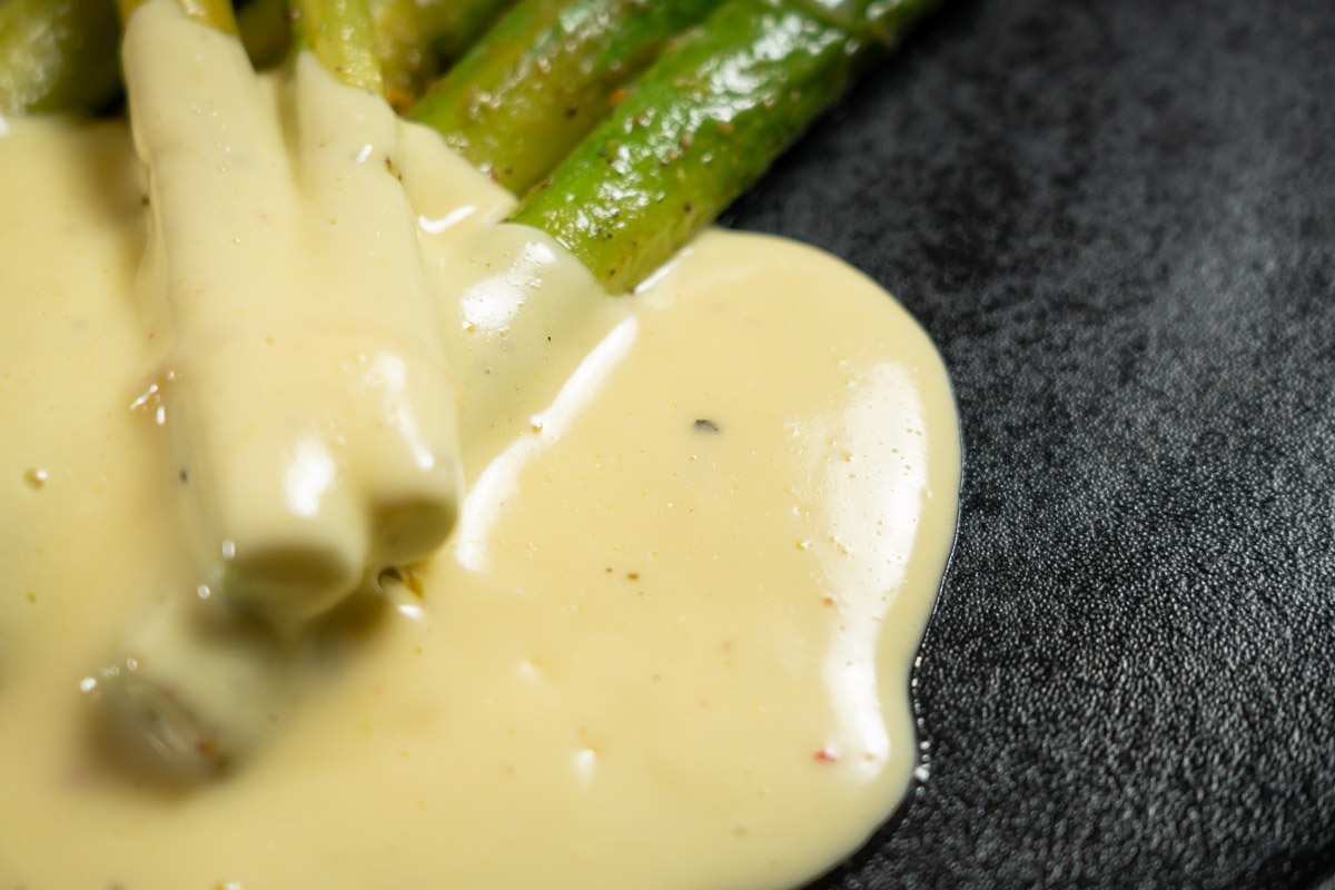 the best recipe for asparagus with hollandaise sauce
