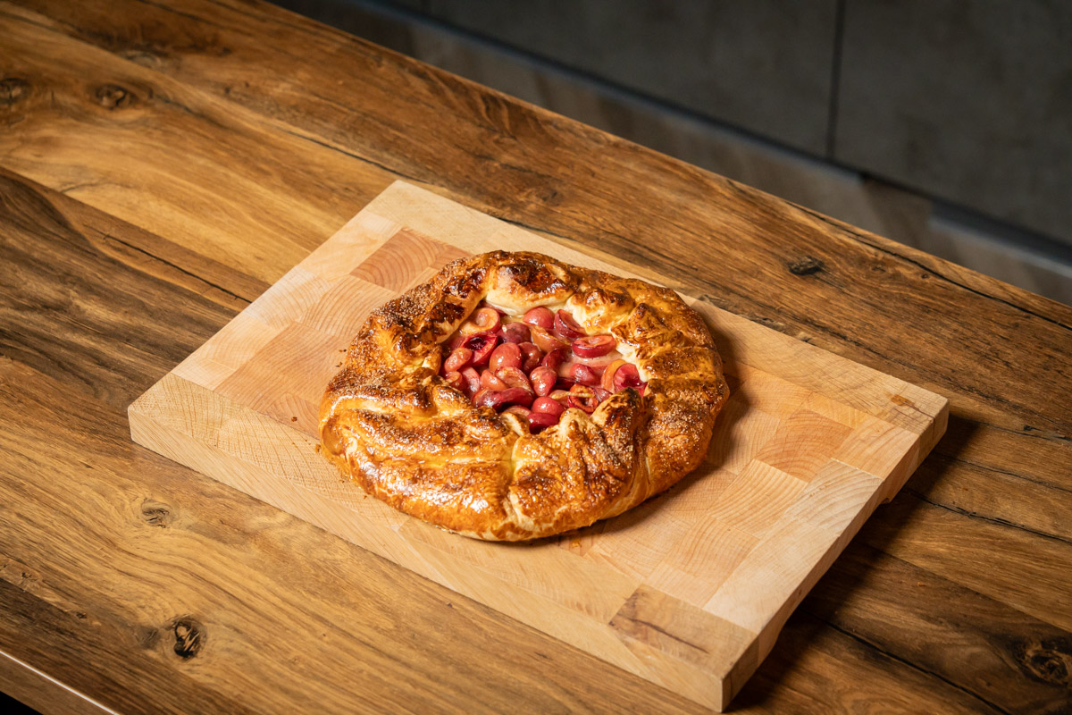 how to cook puff pastry cherry pie