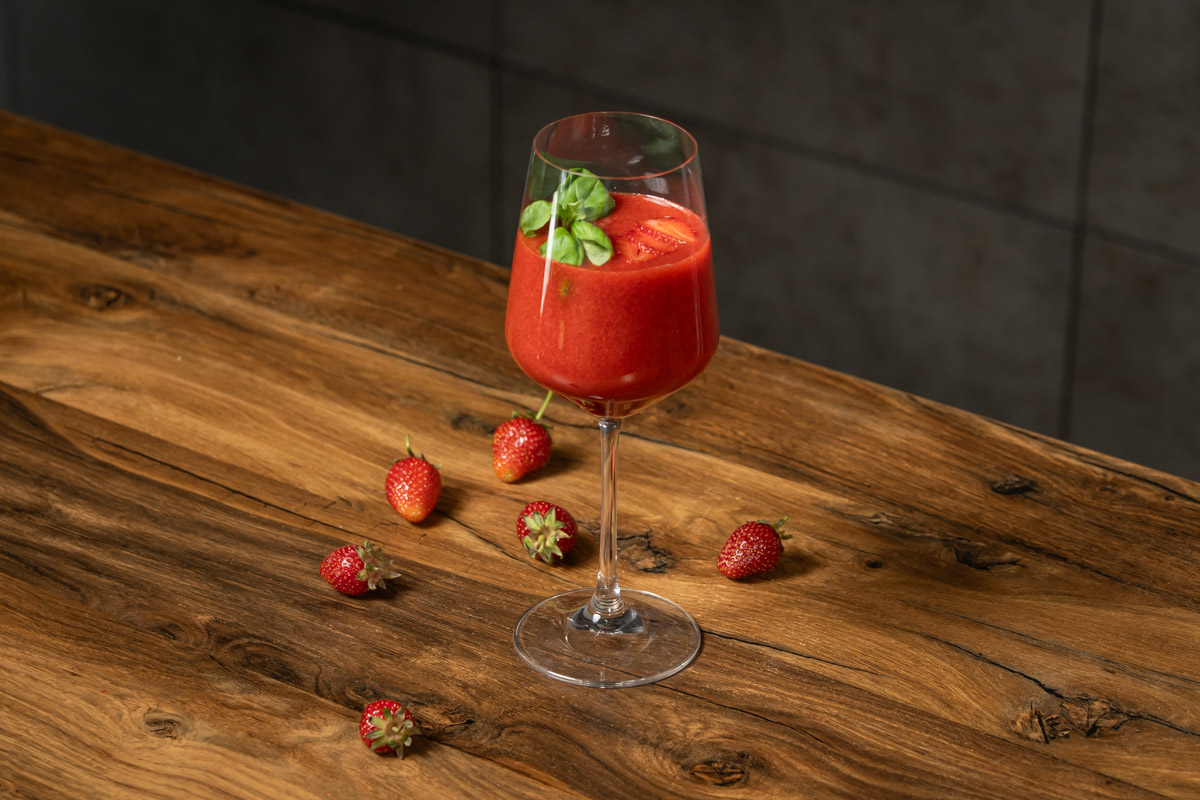 recipe for homemade strawberry basil smoothie