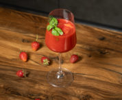 how to make strawberry basil smoothie