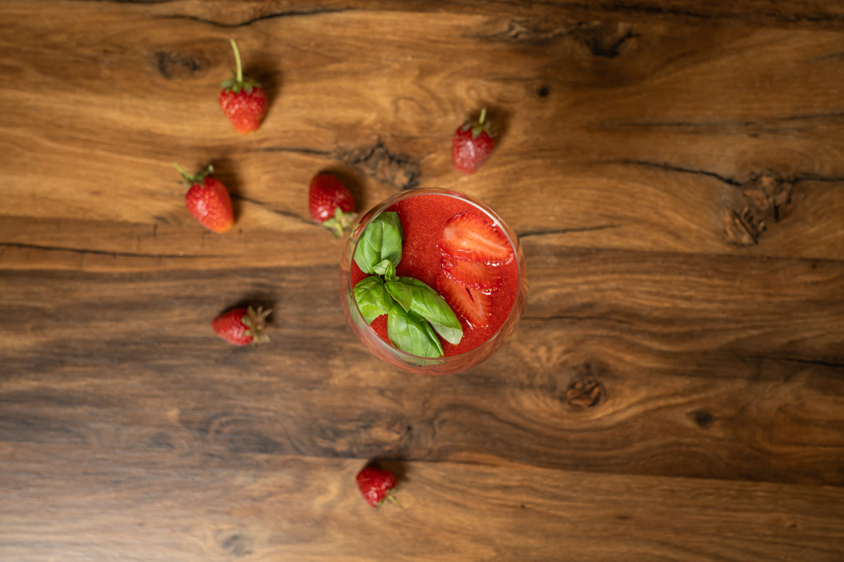 quick recipe for strawberry basil smoothie