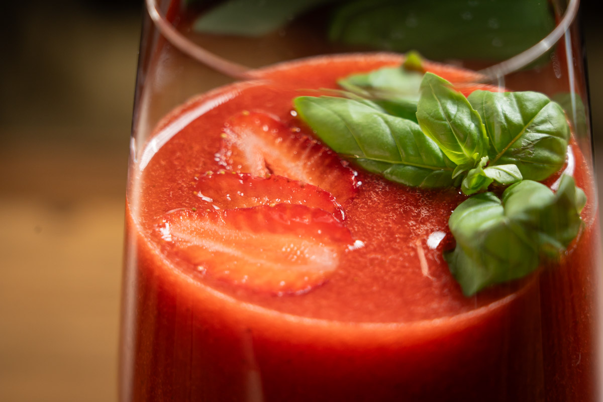 how to prepare strawberry basil smoothie