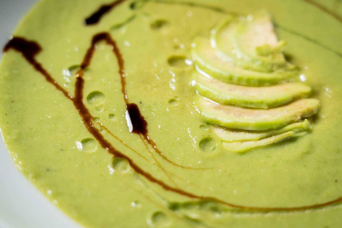 recipe for homemade avocado and zucchini soup