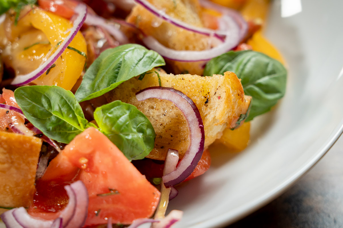 how to cook tomato and bread salad