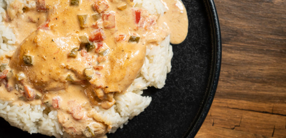 Chicken with rice in soy and cream sauce recipe